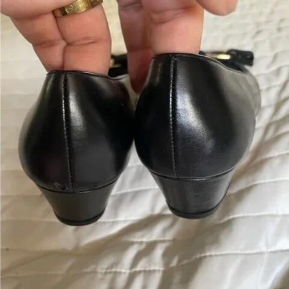 salvatore ferragamo kitten small heel with bow 7narrow Italy so darn cute carla - Picture 9 of 11